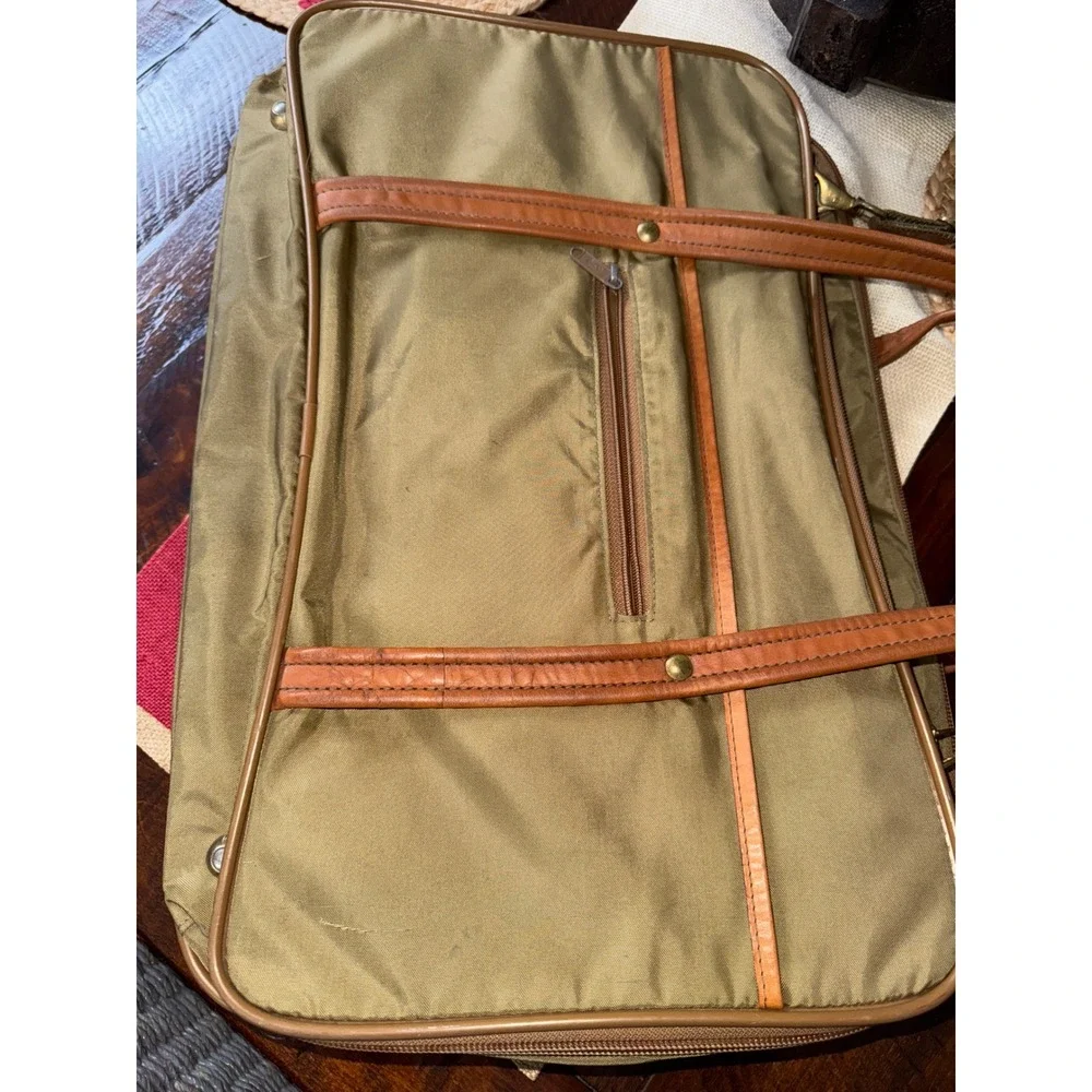 Hartmann Luggage Carry On/Computer/Briefcase Tan Nylon W/ Leather Handles Travel